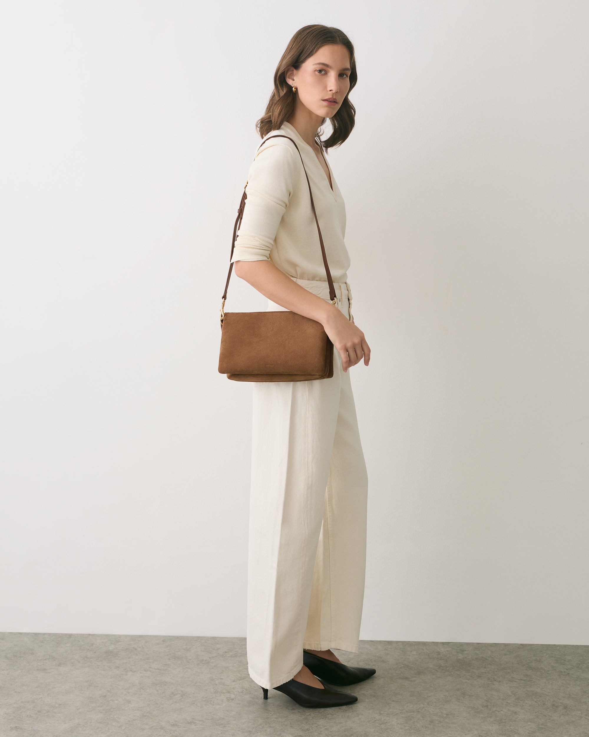 Tria Clutch (Suede)